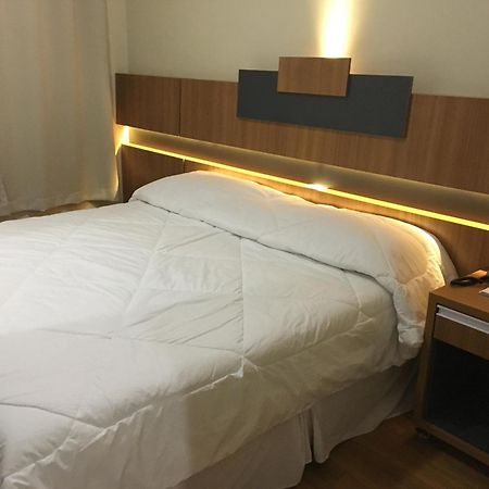 Hotel Aero Park E Estacionamento Londrina Esterno foto