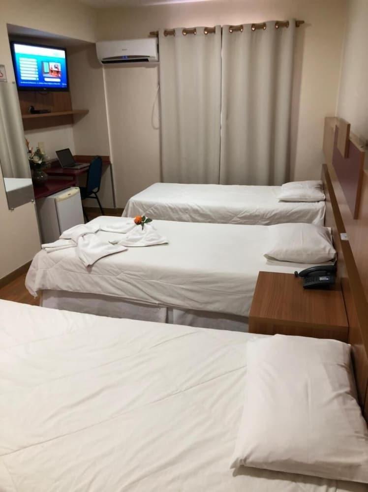 Hotel Aero Park E Estacionamento Londrina Esterno foto