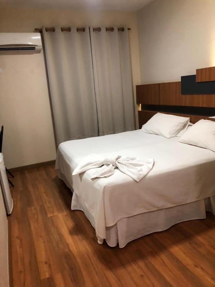 Hotel Aero Park E Estacionamento Londrina Esterno foto