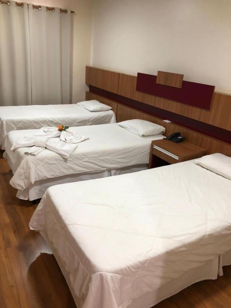 Hotel Aero Park E Estacionamento Londrina Esterno foto