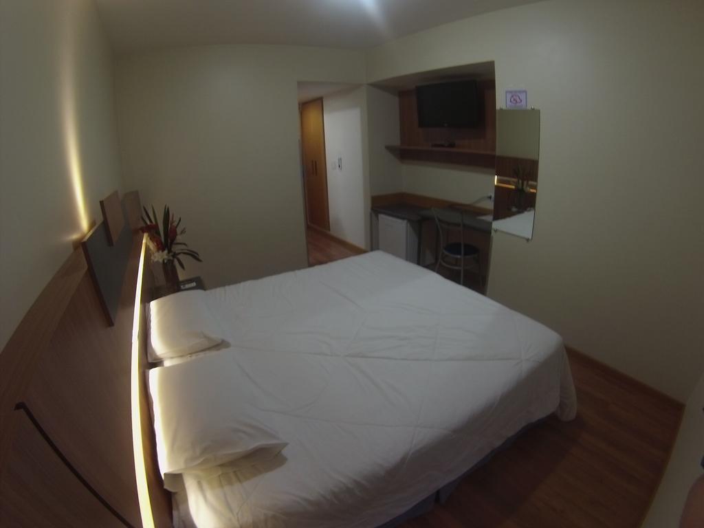Hotel Aero Park E Estacionamento Londrina Esterno foto