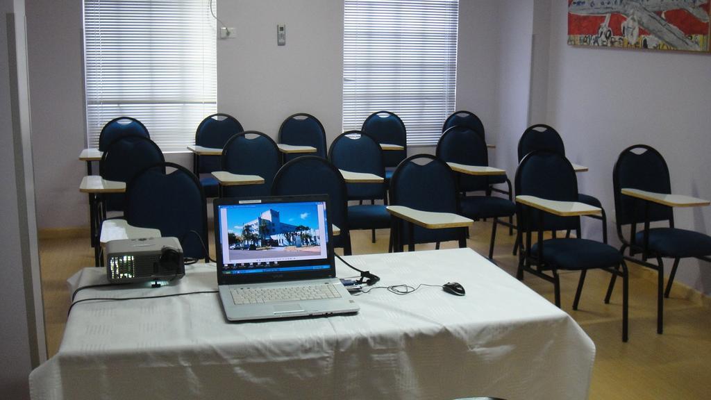 Hotel Aero Park E Estacionamento Londrina Esterno foto