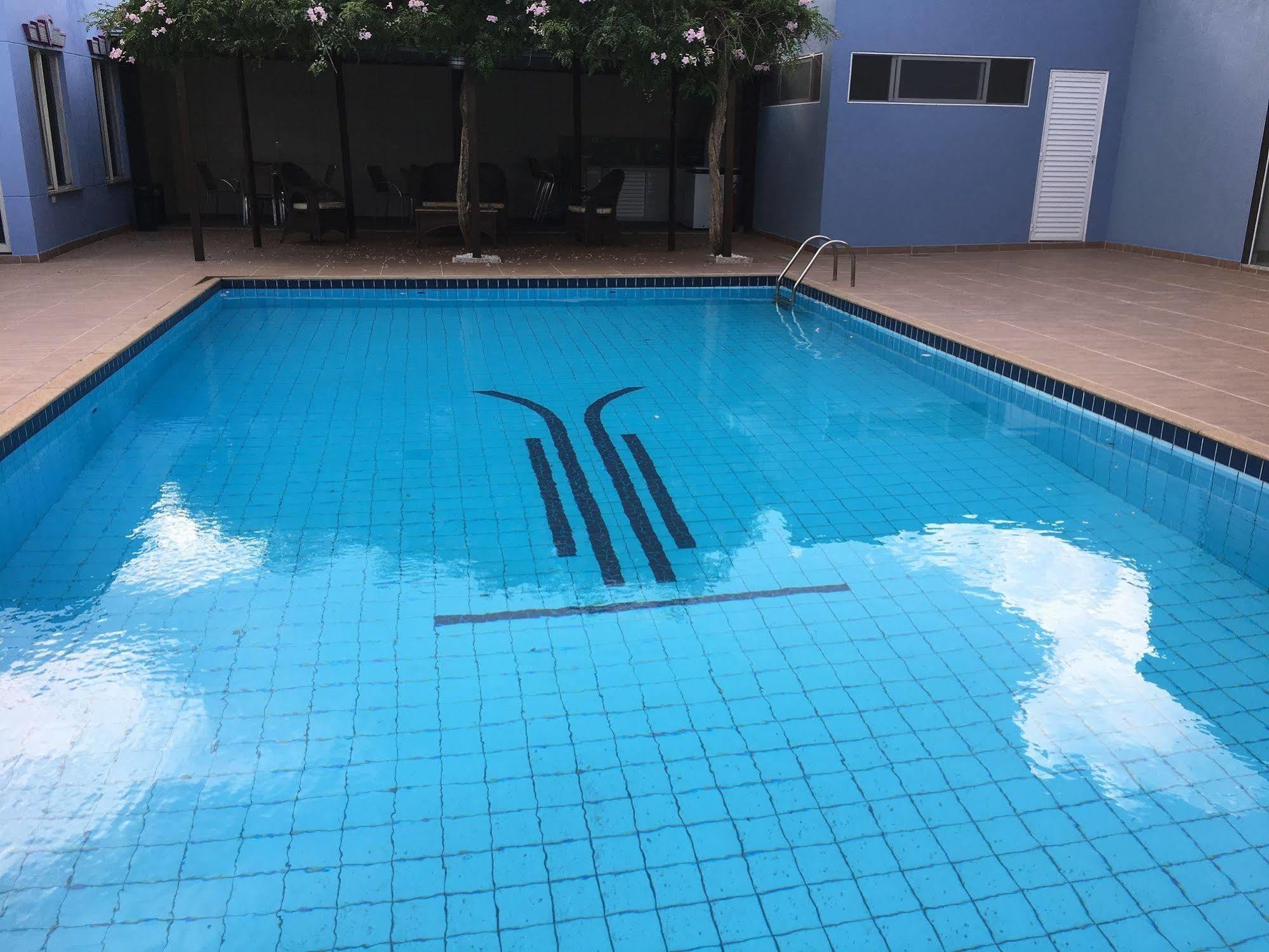 Hotel Aero Park E Estacionamento Londrina Esterno foto
